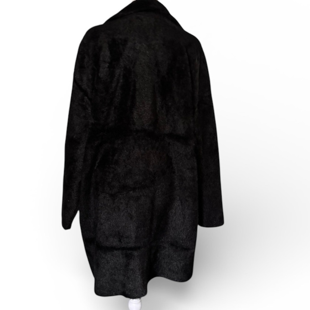Chic Black Teddy Jacket for Women - Picture 3 of 6
